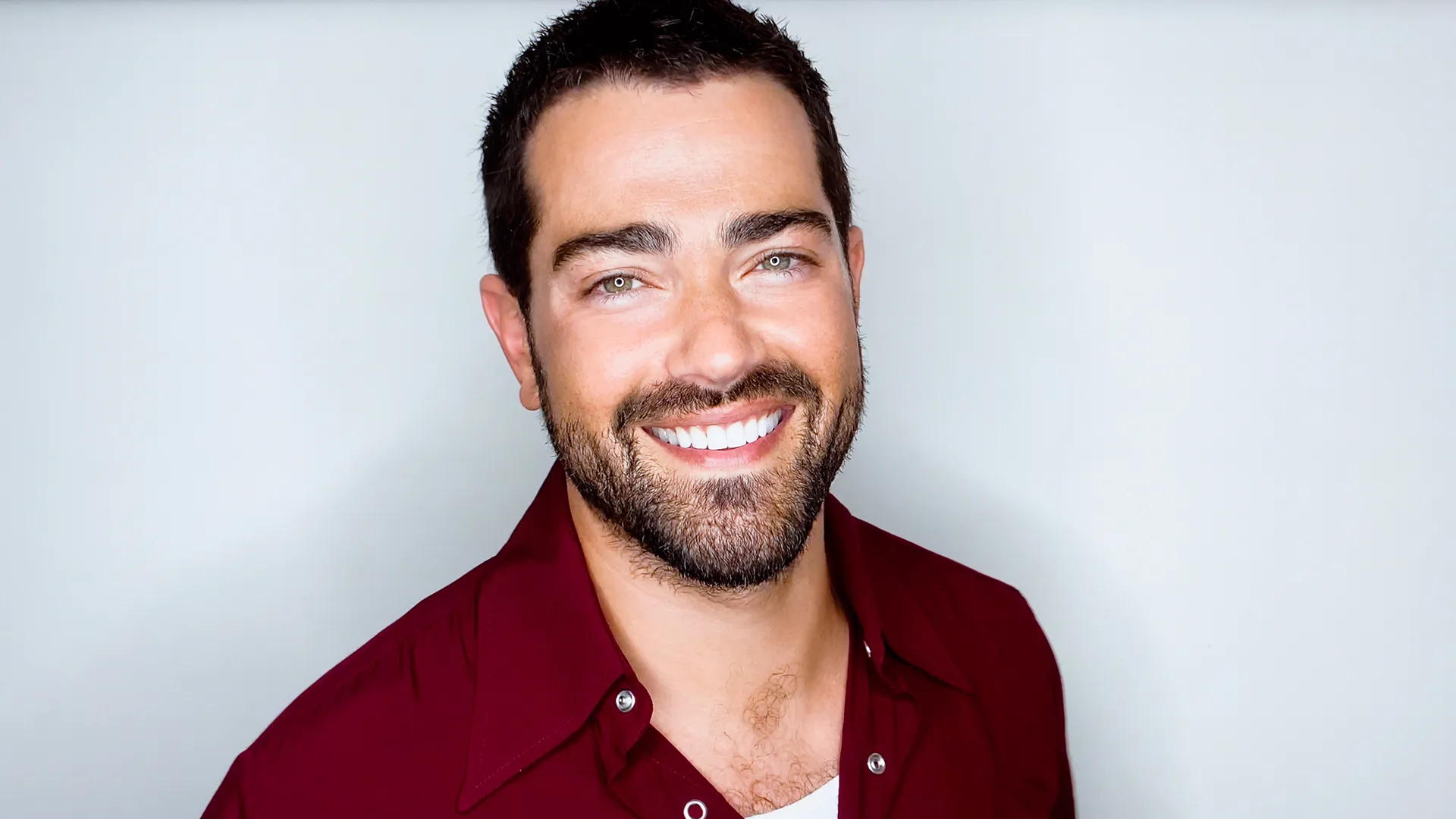 Jesse Metcalfe Net Worth: Age, Bio, Wiki, Spouse & Facts